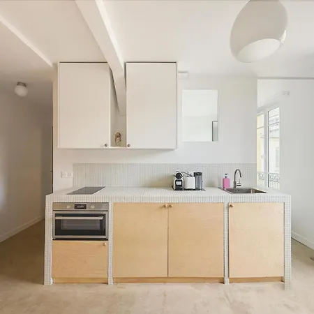 Appartement Cosy And Design Nest In Parijs